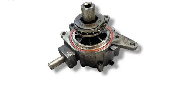 Nissan Navara D40 Vacuum pump 146505X00D 5G22NO529