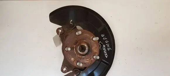 Front wheel hub