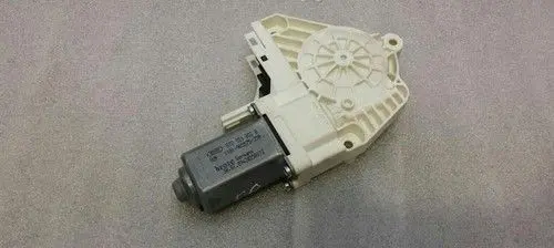 Audi A5 8T 8F Front door window regulator motor 8T0959802B