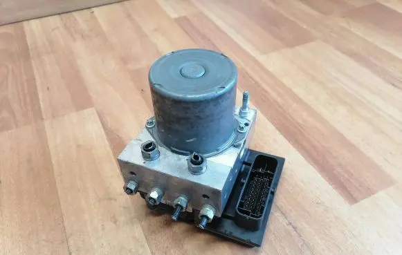 Jaguar XF X250 ABS Pump AX232C405AB 0265951370 0265251089