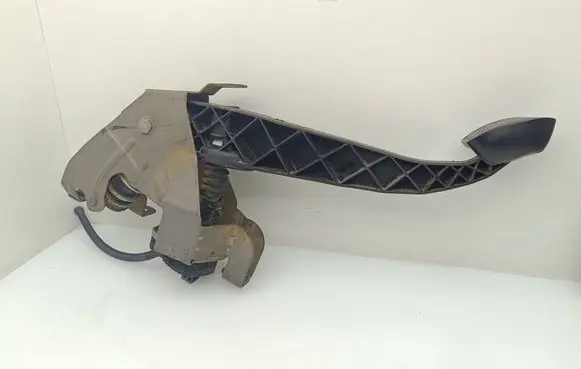 Volkswagen Transporter - Caravelle T5 Clutch pedal 7E1721059F 1165801