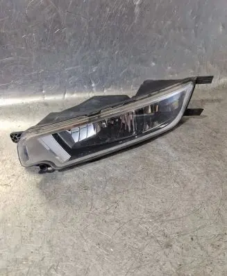 Volkswagen PASSAT B8 Front fog light 3G0941662E 1NA01183902 011839020116362