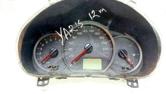 Toyota Yaris Speedometer (instrument cluster) 838000DP60