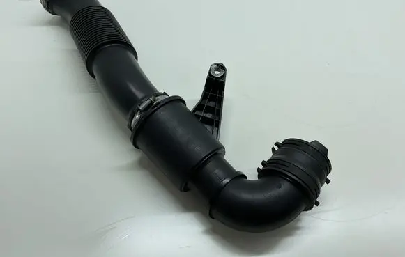Jaguar F-Pace Intercooler hose/pipe GX739C623DB 0613877B