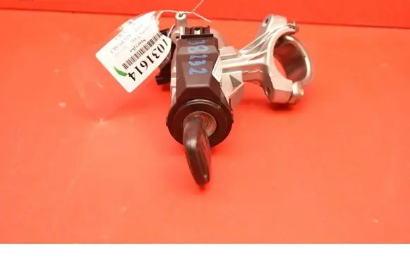Toyota Yaris Verso Ignition lock 450200D01