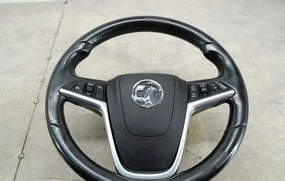 Opel Insignia A Steering wheel 1331654713275647