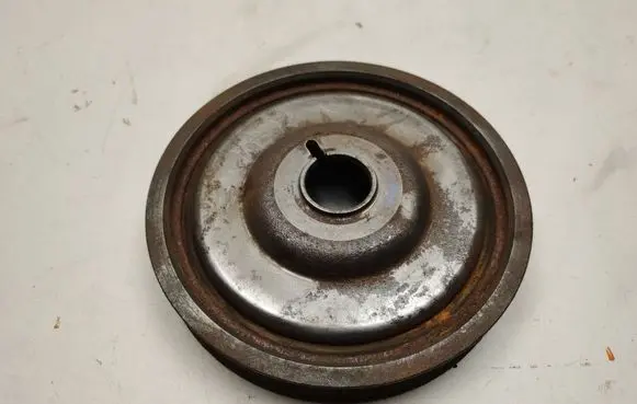 Mercedes-Benz A W176 Crankshaft pulley E111126A