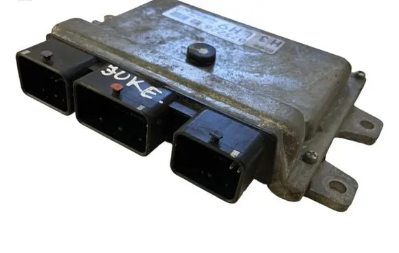 Nissan Juke I F15 Engine control unit/module MEC940390 075226