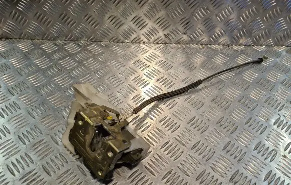 Renault Clio II Coupe door lock (next to the handle) 