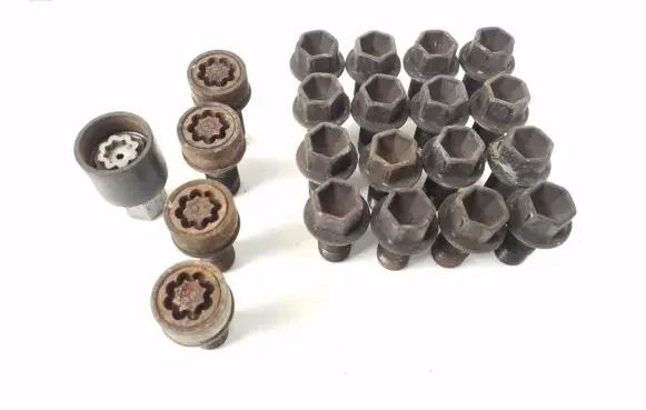 Mercedes-Benz E C207 W207 Nuts/bolts A0009908307