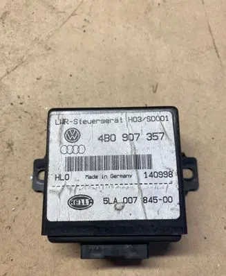 Volkswagen PASSAT B5.5 Light module LCM 4B0907357 140998 5LA00784500