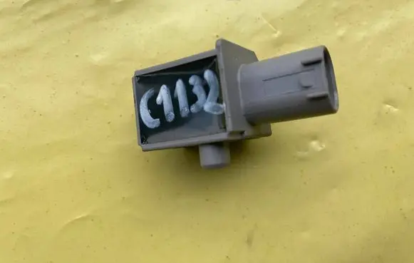Mercedes-Benz C W204 Airbag deployment crash/impact sensor A2048201985