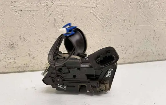 Seat Leon (5F) Rear door lock 5K4839016R