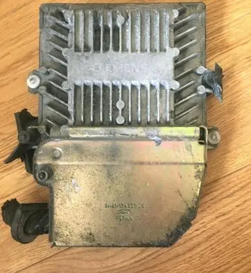 Ford Focus Engine control unit/module 3M5112A532CC