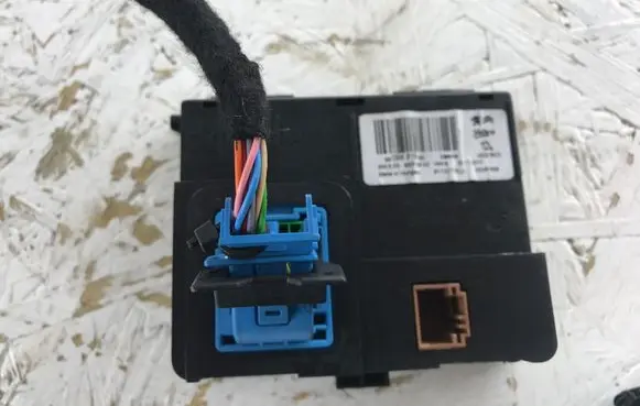 Peugeot 5008 II Other control units/modules 9809891880
