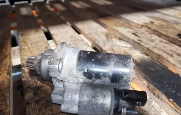 Volkswagen Jetta V Starter motor 0001121402