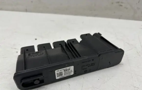 BMW 3 G20 G21 Current control relay 9470044