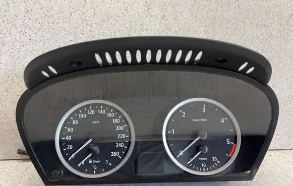 BMW 5 E60 E61 Speedometer (instrument cluster) 110080213 789801890 62116983153