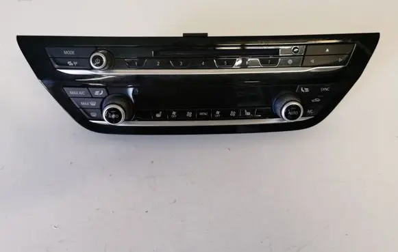 BMW 5 G30 G31 Climate control unit 7947869