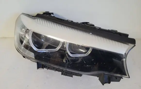 BMW 5 G30 G31 G38 Headlight/headlamp 8499112