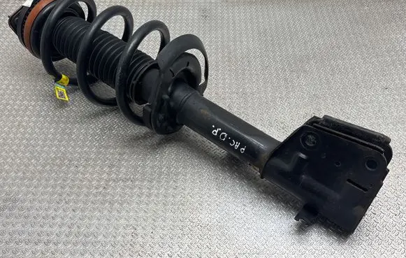 Chrysler Pacifica Front shock absorber with coil spring P68238135AB P68248726AD 03119131438