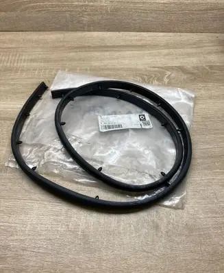 Smart ForFour II W453 Front door rubber seal A4537205101