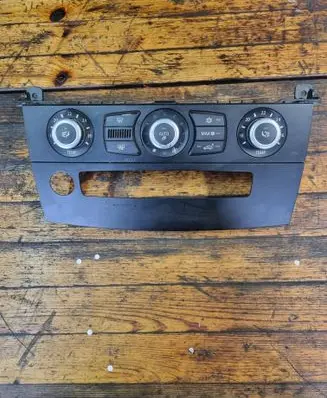 BMW 5 E60 E61 Climate control unit 90025233 9161611