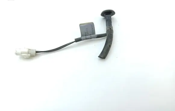 Jaguar XJ X300 Windshield washer spray nozzle DBC11819 18540 031629
