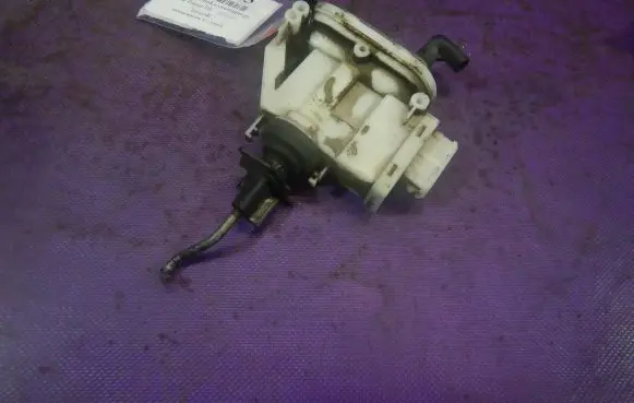 Volkswagen PASSAT B4 Central locking motor 357862153H