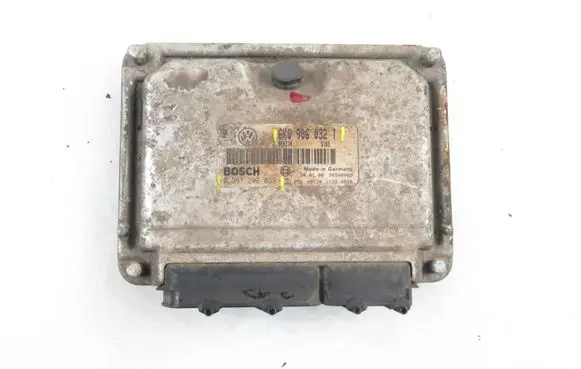 Volkswagen Polo III 6N 6N2 6NF Engine control unit/module 0261206839 6K0906032T