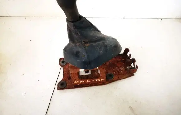 Mitsubishi Space Star Gear shifter/selector