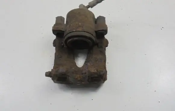 Volkswagen Golf Plus Front brake caliper