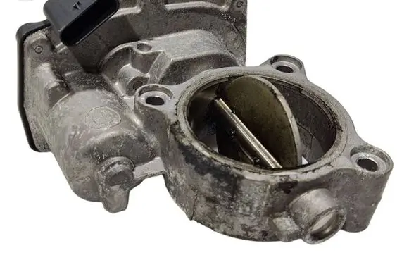 BMW X5 F15 Throttle valve 13547810752 7810752 025780