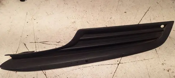 Front bumper lower grill