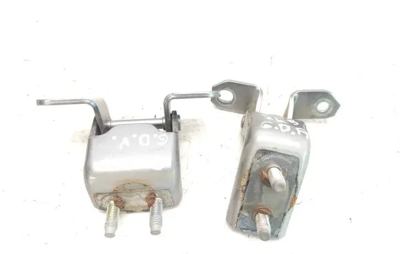 Suzuki Swift III Rear door hinge set ZNC