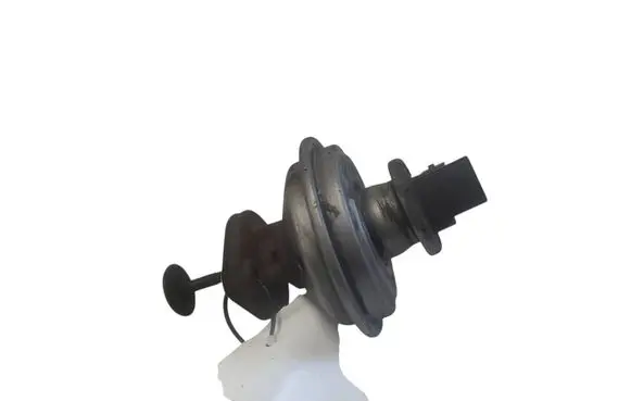 BMW 1 E81 E87 EGR valve 7801942