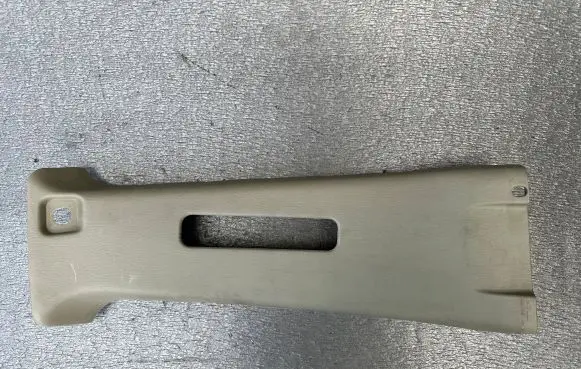 Nissan Patrol Y61 (B) pillar trim (top) 76913VD220