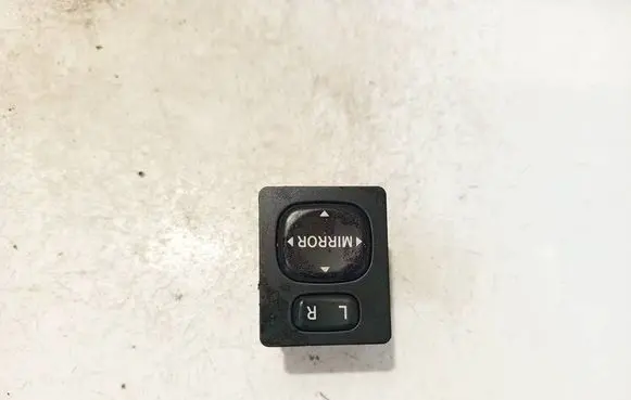 Toyota Hilux (AN10, AN20, AN30) Wing mirror switch 183644