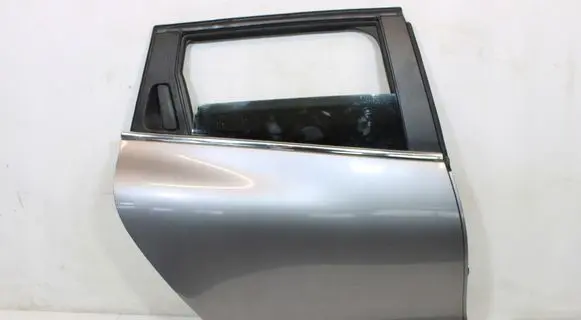 Renault Clio IV Rear door