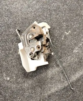 Hyundai Sonata Rear door lock PP130