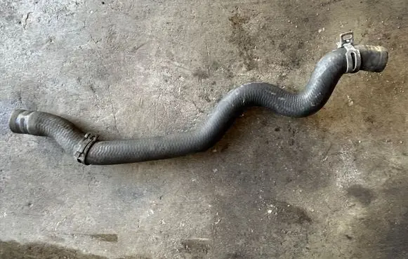 BMW 5 E60 E61 Engine coolant pipe/hose 64216911001