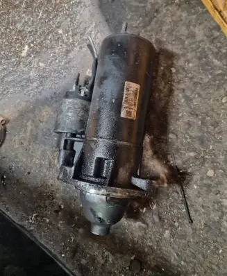Volkswagen PASSAT B5.5 Starter motor