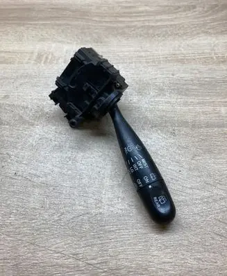 Toyota RAV 4 (XA20) Wiper control stalk 173647