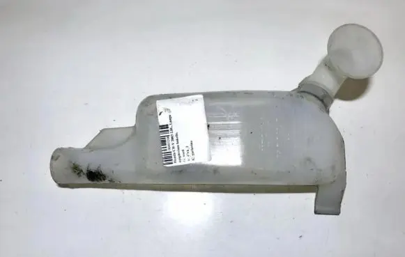 Honda CR-V Windshield washer fluid reservoir/tank