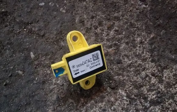 Dodge Journey Airbag deployment crash/impact sensor 56054047AC