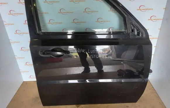 Jeep Patriot Front door 