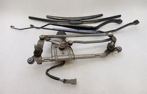Ferrari FF Front wiper linkage 84198200