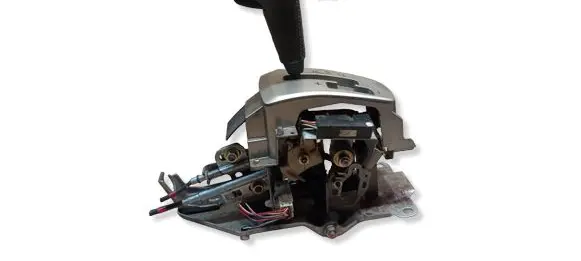 Mitsubishi Lancer Gear shifter/selector MR581606