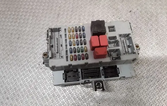 Fiat Idea Fuse module 51732916