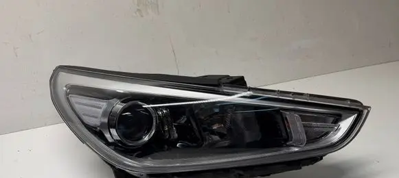 Hyundai i30 Headlight/headlamp 92102G4030